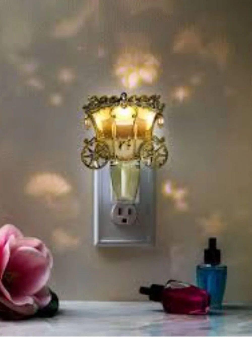 BBW Disney Cinderella Wallflower Plug In Projector and Wallflower Refill NWT - Picture 5 of 16